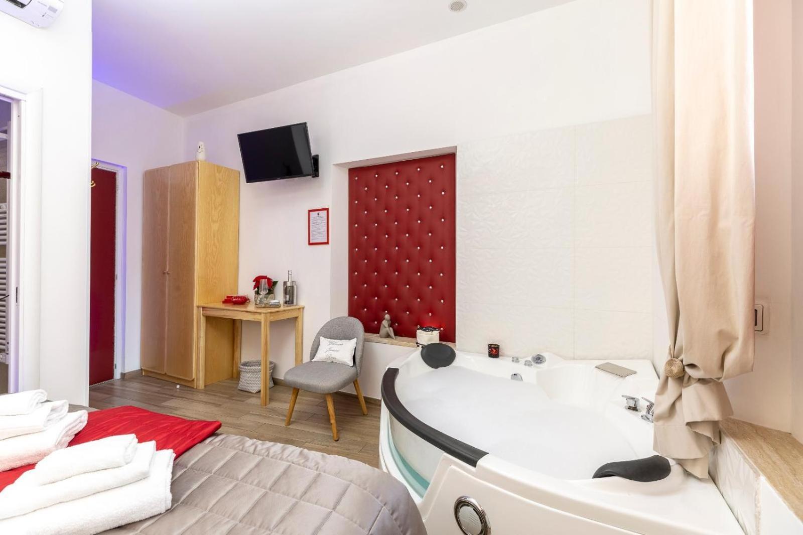Flatinrome Trastevere Deluxe Rooms - Green Patio Roma Exterior foto