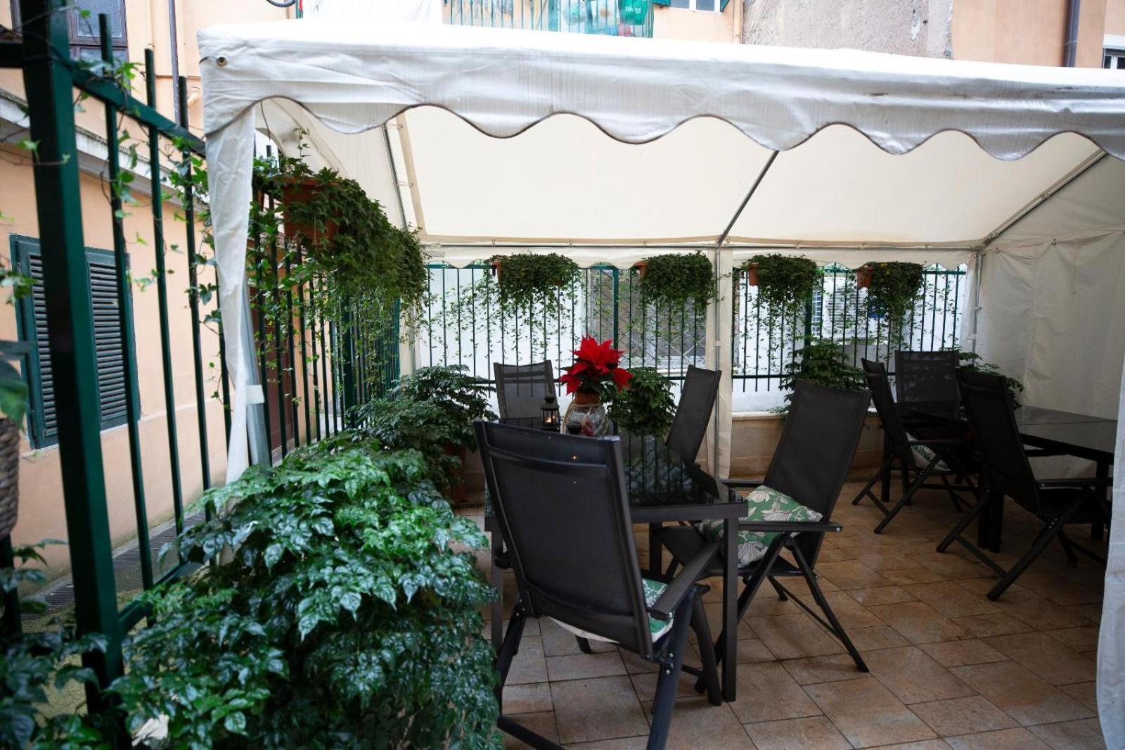 Flatinrome Trastevere Deluxe Rooms - Green Patio Roma Exterior foto