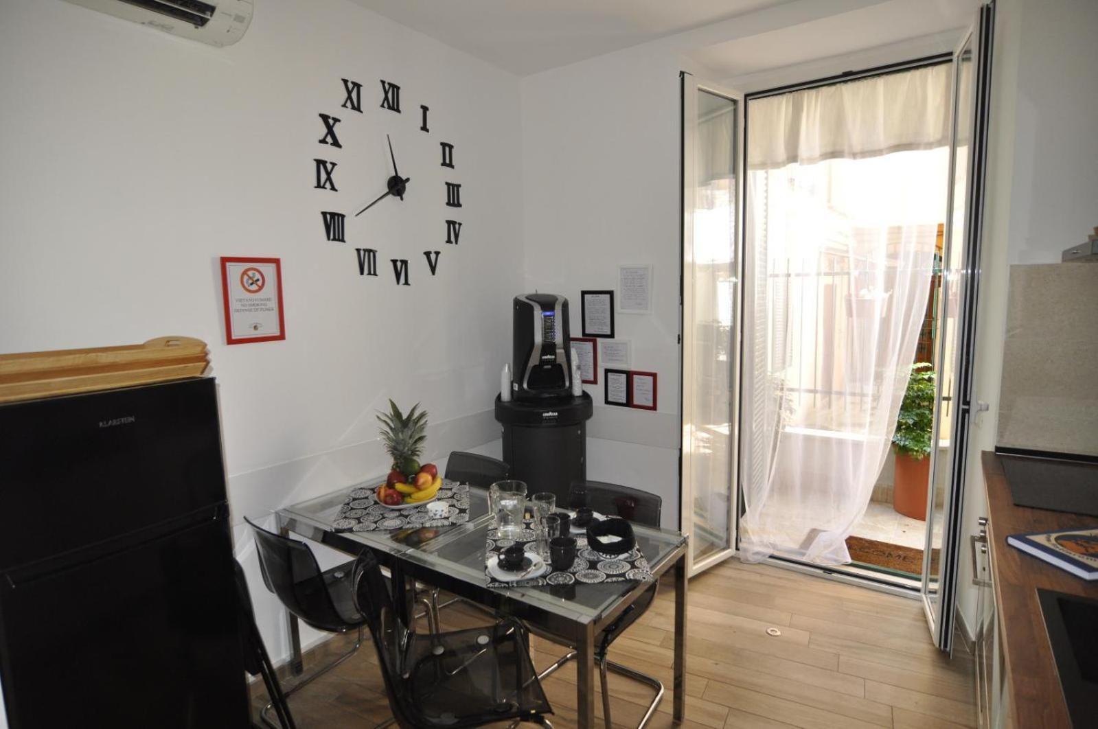 Flatinrome Trastevere Deluxe Rooms - Green Patio Roma Exterior foto