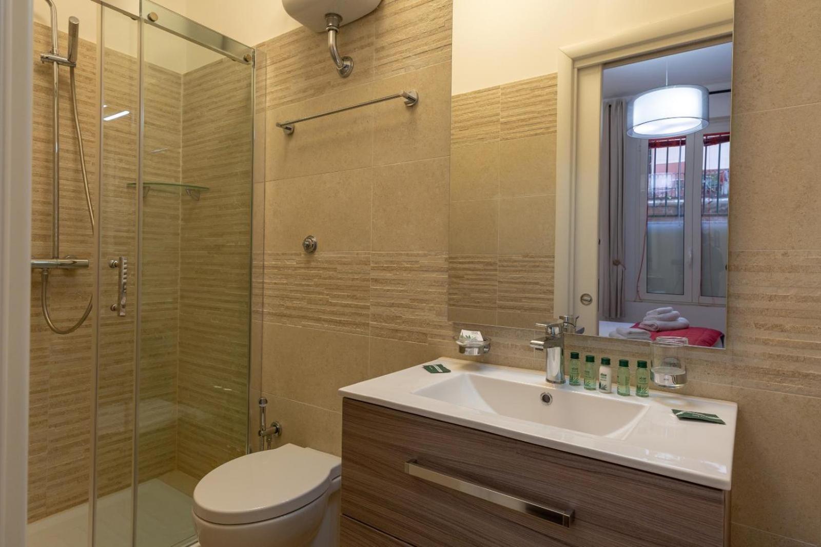Flatinrome Trastevere Deluxe Rooms - Green Patio Roma Exterior foto