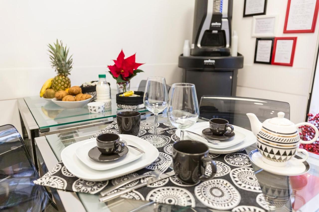 Flatinrome Trastevere Deluxe Rooms - Green Patio Roma Exterior foto