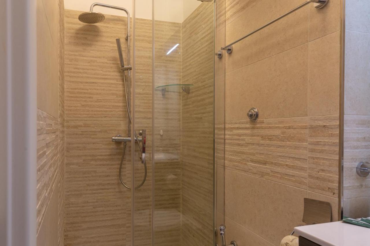 Flatinrome Trastevere Deluxe Rooms - Green Patio Roma Exterior foto