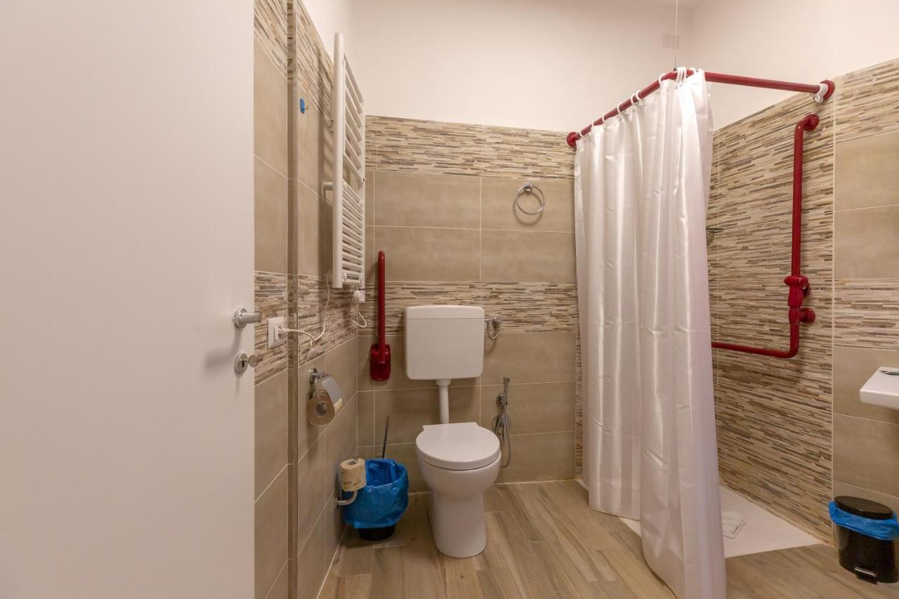 Flatinrome Trastevere Deluxe Rooms - Green Patio Roma Exterior foto